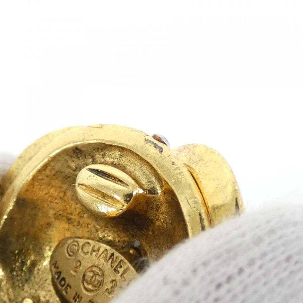 CHANEL White Earrings - Picture 4 of 6